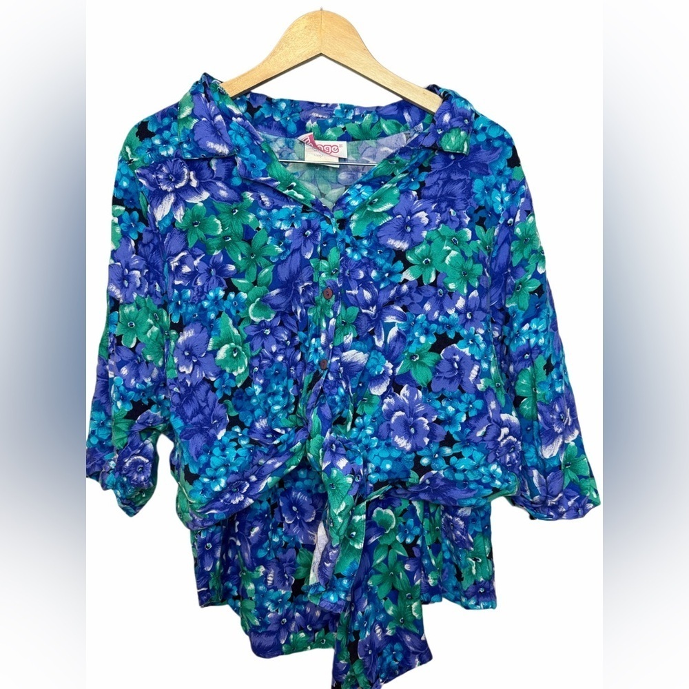 🌺 Vintage 80s Floral Rayon Two-Piece Set – Button Top + High-Waist Shorts